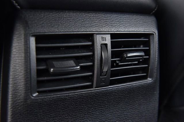 Used 2024 Mitsubishi Outlander SE Black Edition image 24