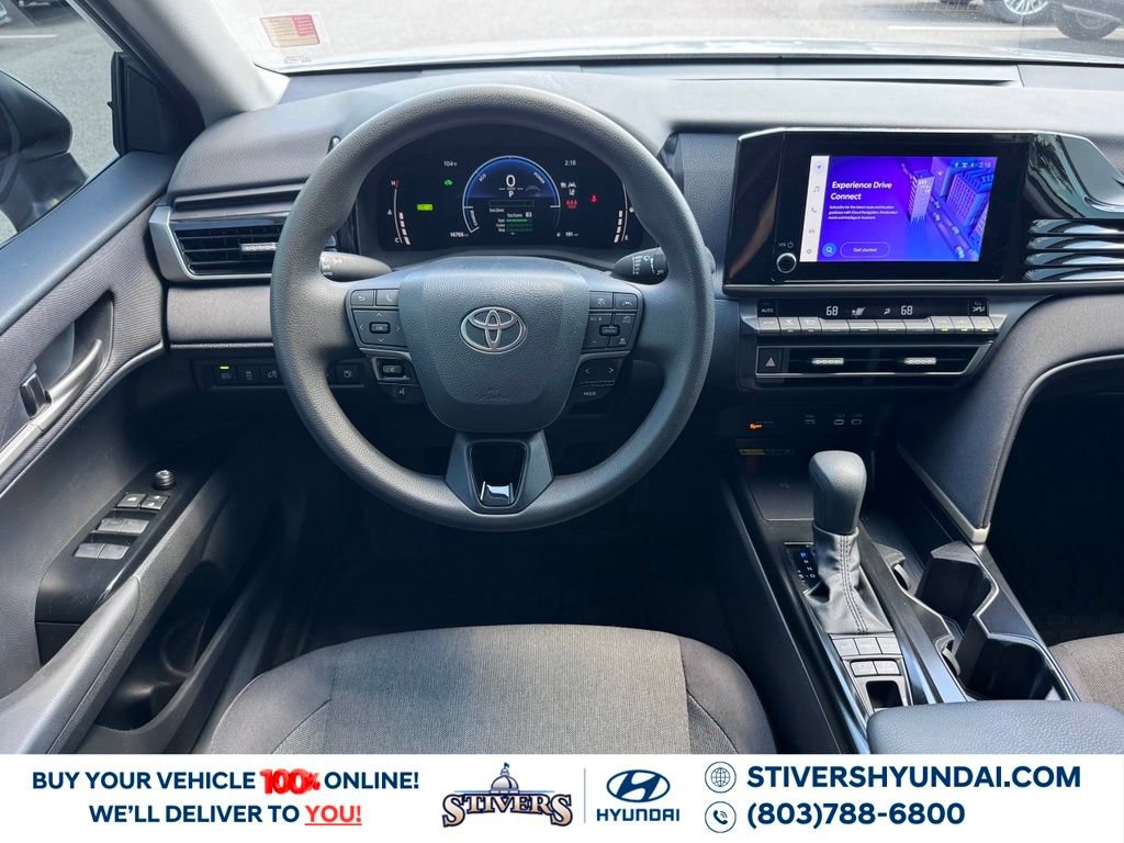 Used 2025 Toyota Camry LE FWD image 2