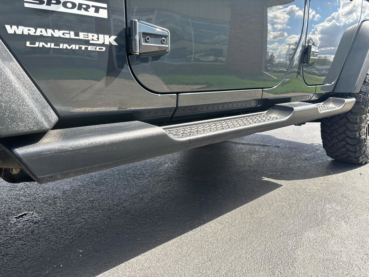 Used 2018 Jeep Wrangler Unlimited Sport S image 29