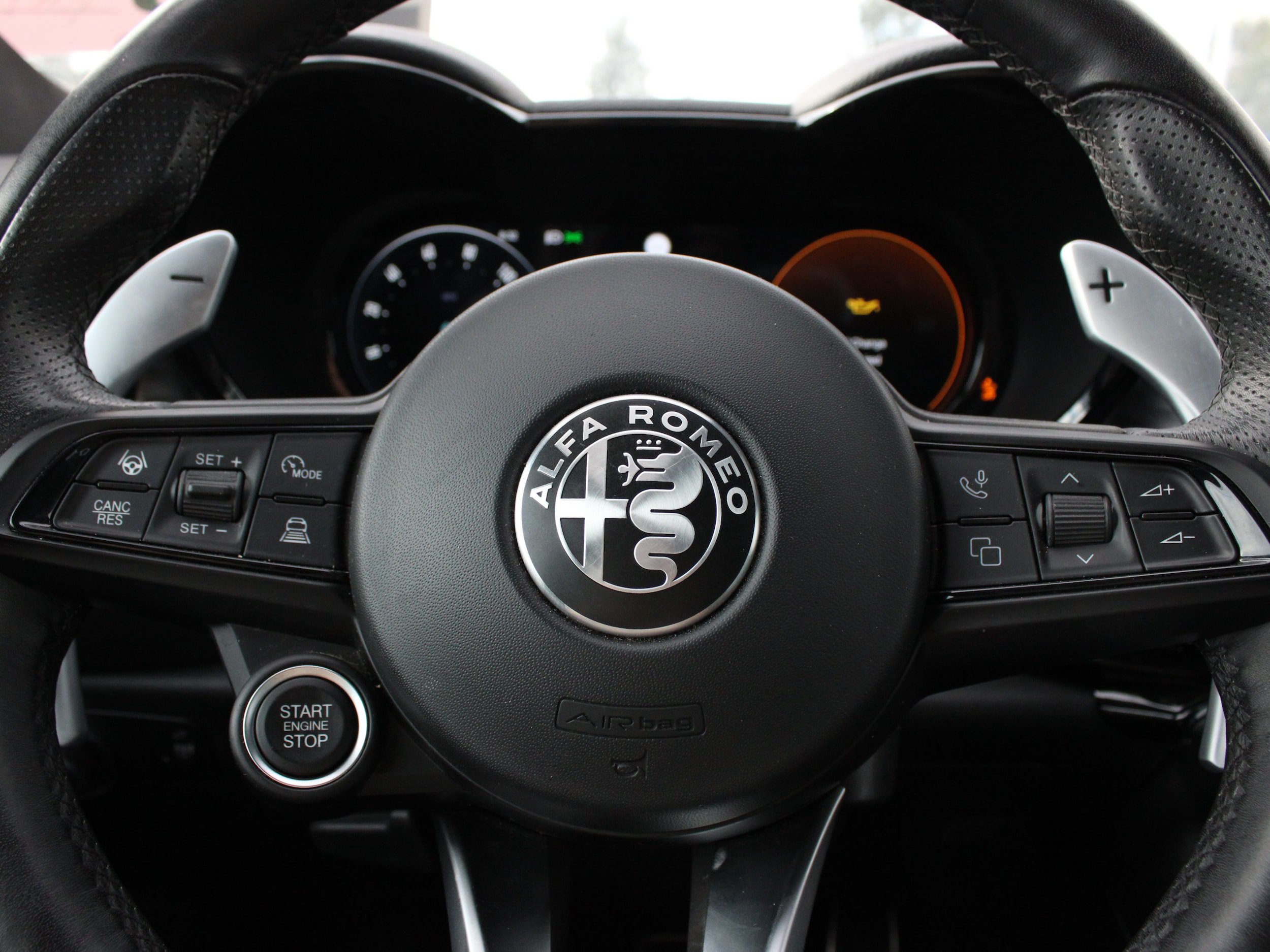 Used 2024 Alfa Romeo Tonale Veloce AWD/4WD image 11