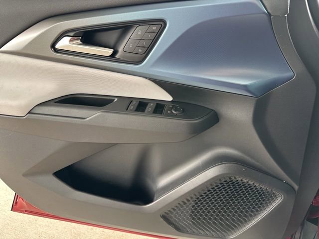 New 2026 Chevrolet Equinox EV LT w/ Convenience Package II AWD/4WD image 26