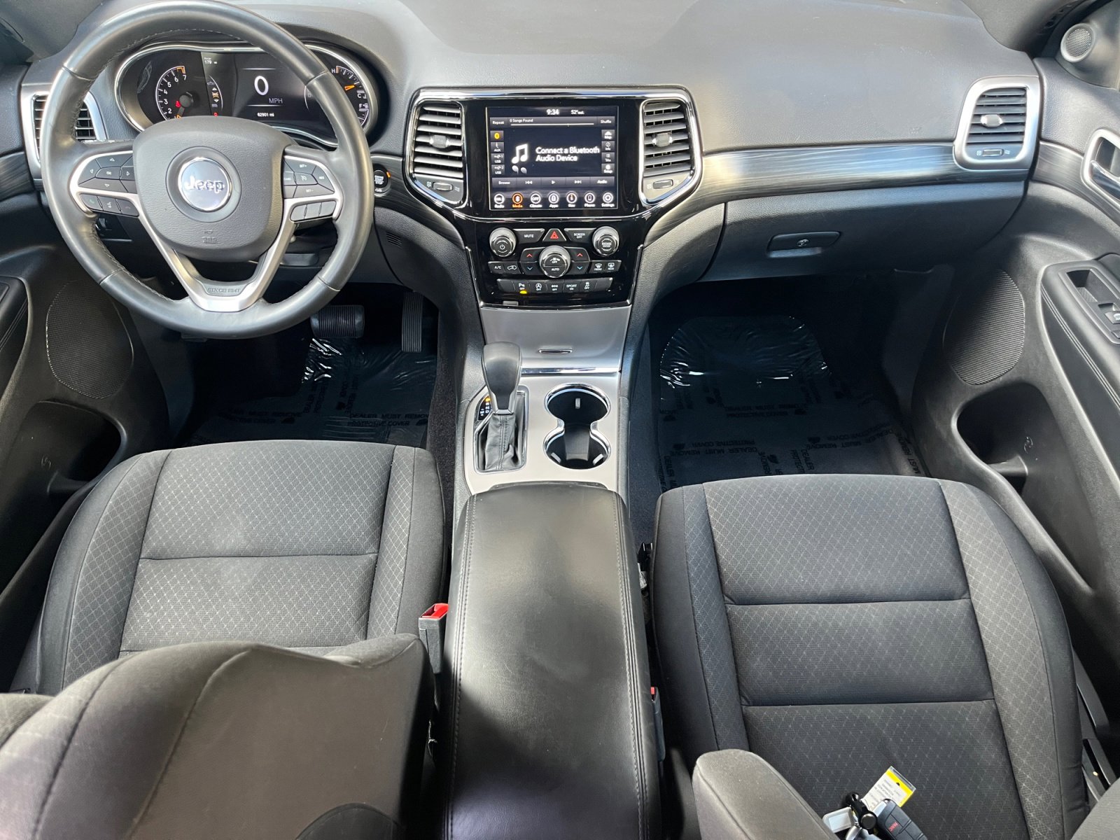 Used 2019 Jeep Grand Cherokee Laredo w/ 18" Wheel & 8.4" Radio Group image 16