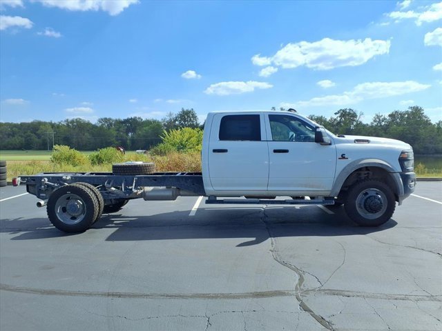 New 2026 RAM 5500 Tradesman image 17