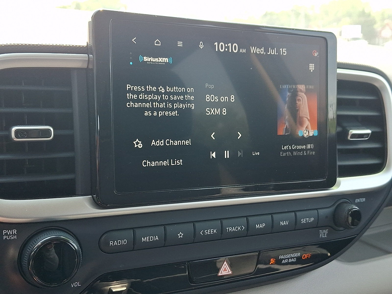 Used 2024 Hyundai Venue Limited FWD image 17