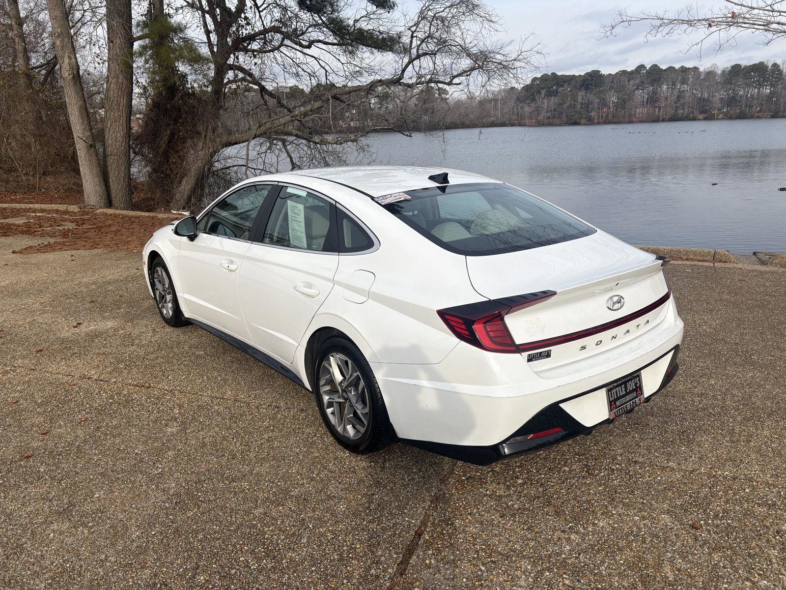 Used 2021 Hyundai Sonata SEL w/ Winter Weather Package image 9