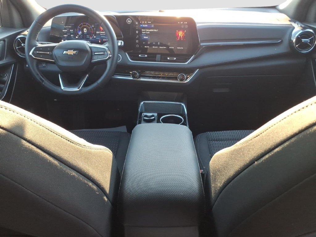 Used 2026 Chevrolet Equinox LT FWD image 15