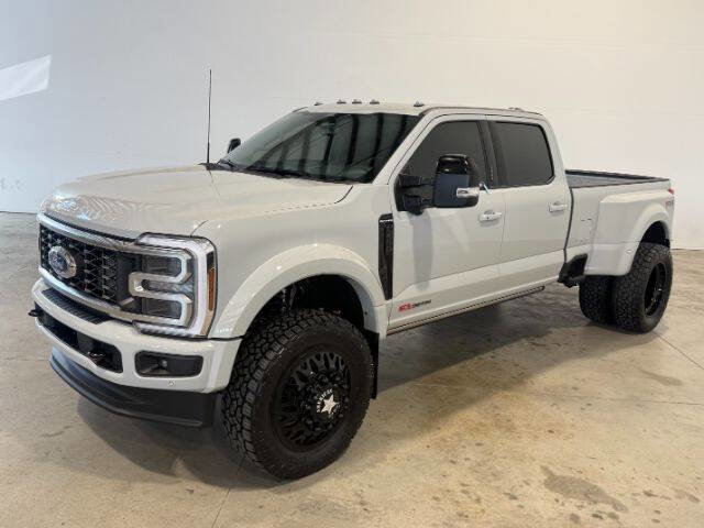Used 2026 Ford F450 Platinum w/ FX4 Off-Road Package image 2