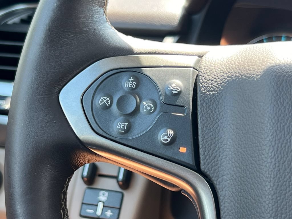 Used 2017 Chevrolet Suburban Premier AWD/4WD image 39