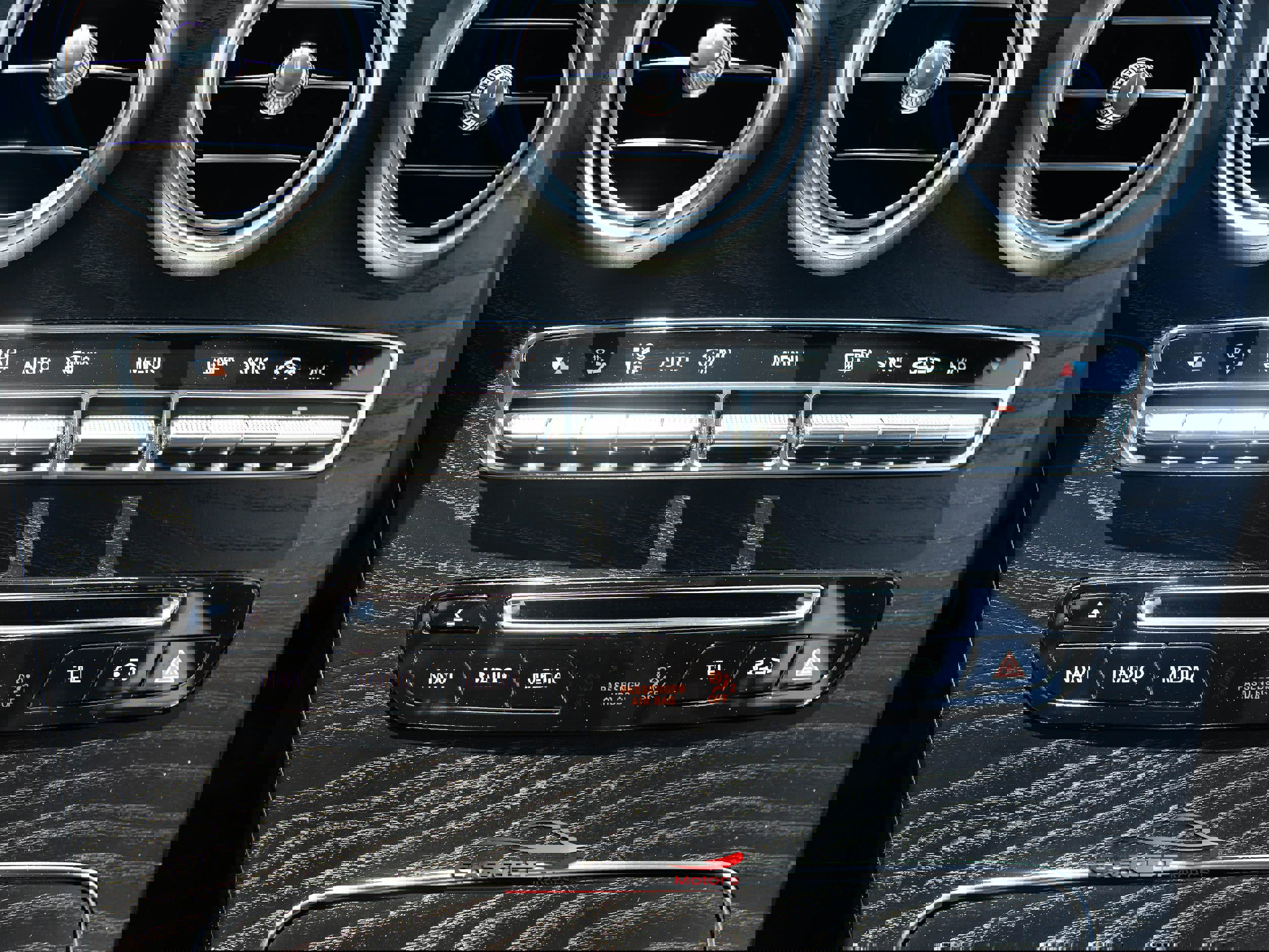 Used 2018 Mercedes-Benz GLC 300 4MATIC Coupe image 34