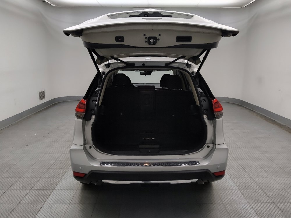 Used 2019 Nissan Rogue SV image 29