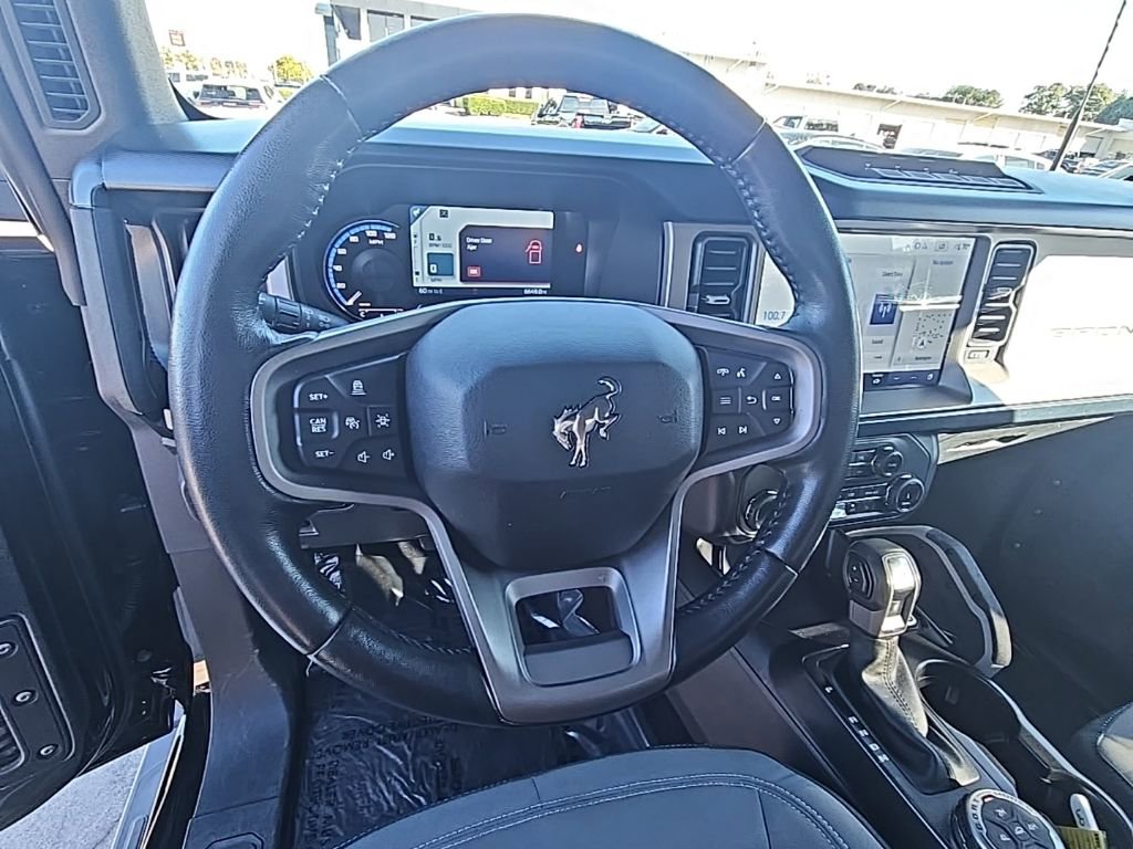 Used 2022 Ford Bronco Outer Banks w/ Sasquatch Package image 17