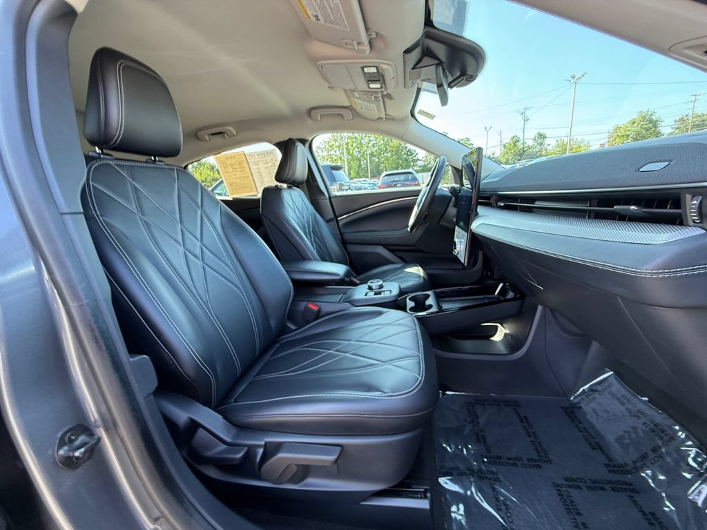 Used 2021 Ford Mustang Mach-E Select w/ Comfort/Technology Package AWD/4WD image 25