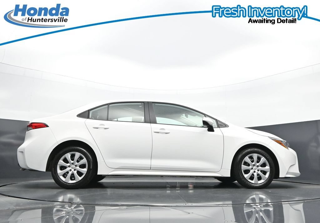 Used 2025 Toyota Corolla LE w/ Convenience Package FWD image 38