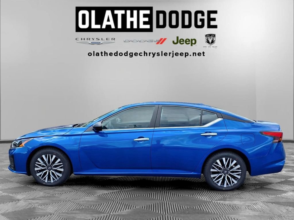 Used 2025 Nissan Altima 2.5 SV FWD image 20