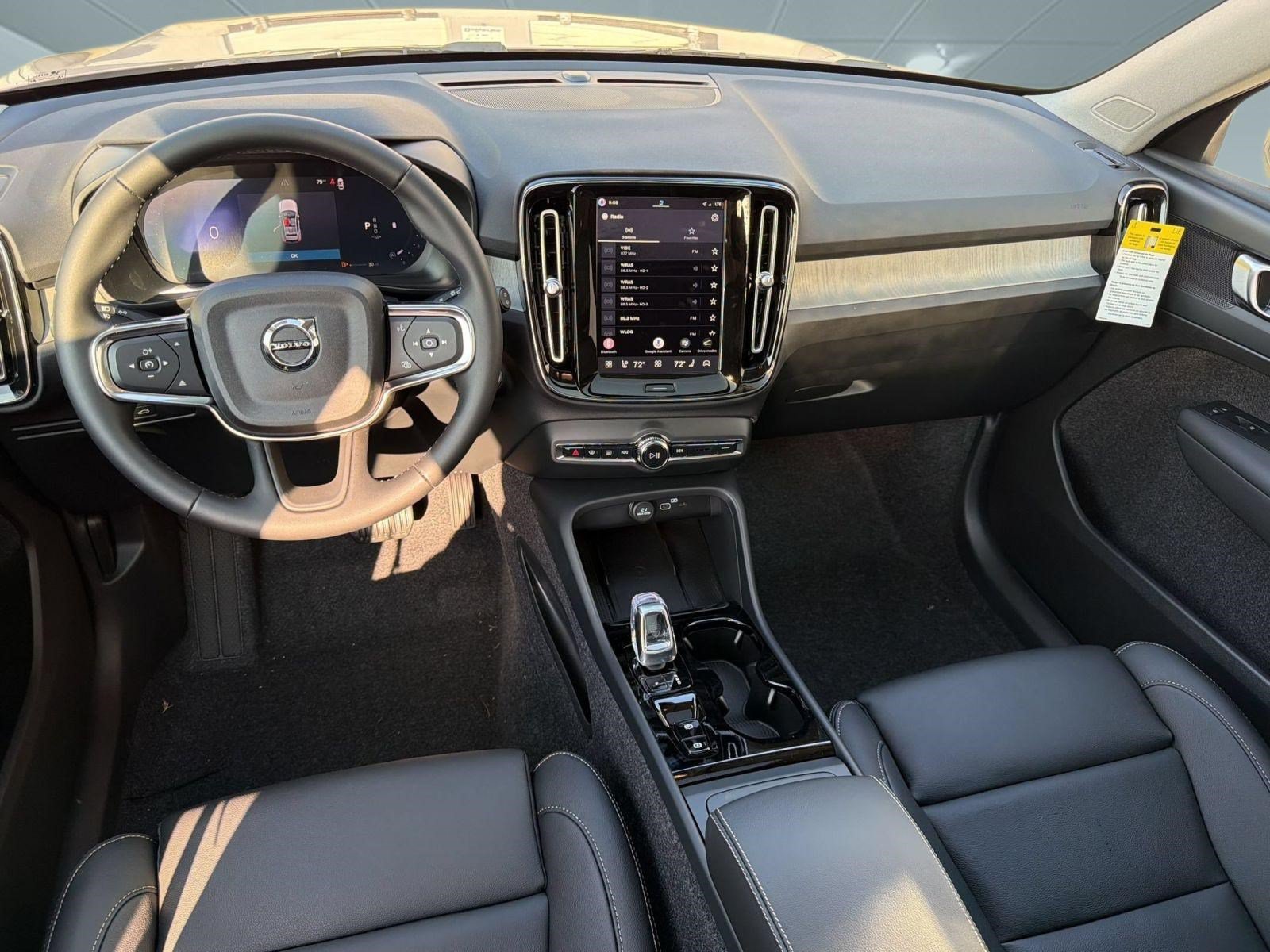 New 2026 Volvo XC40 B5 Plus w/ Protection Package Premier AWD/4WD image 16