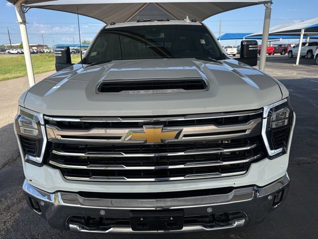 Used 2024 Chevrolet Silverado 2500 LTZ w/ LTZ Texas Edition image 2