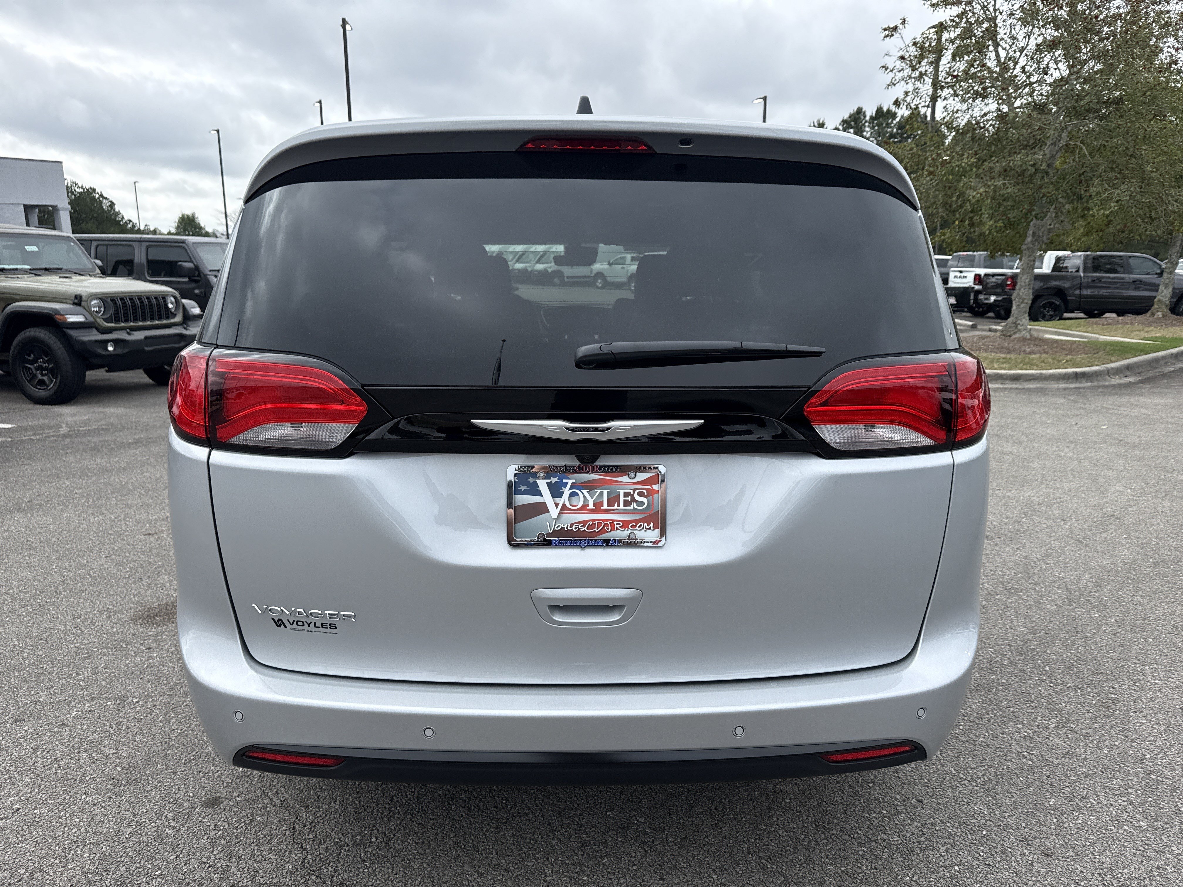 New 2026 Chrysler Voyager LX FWD image 6