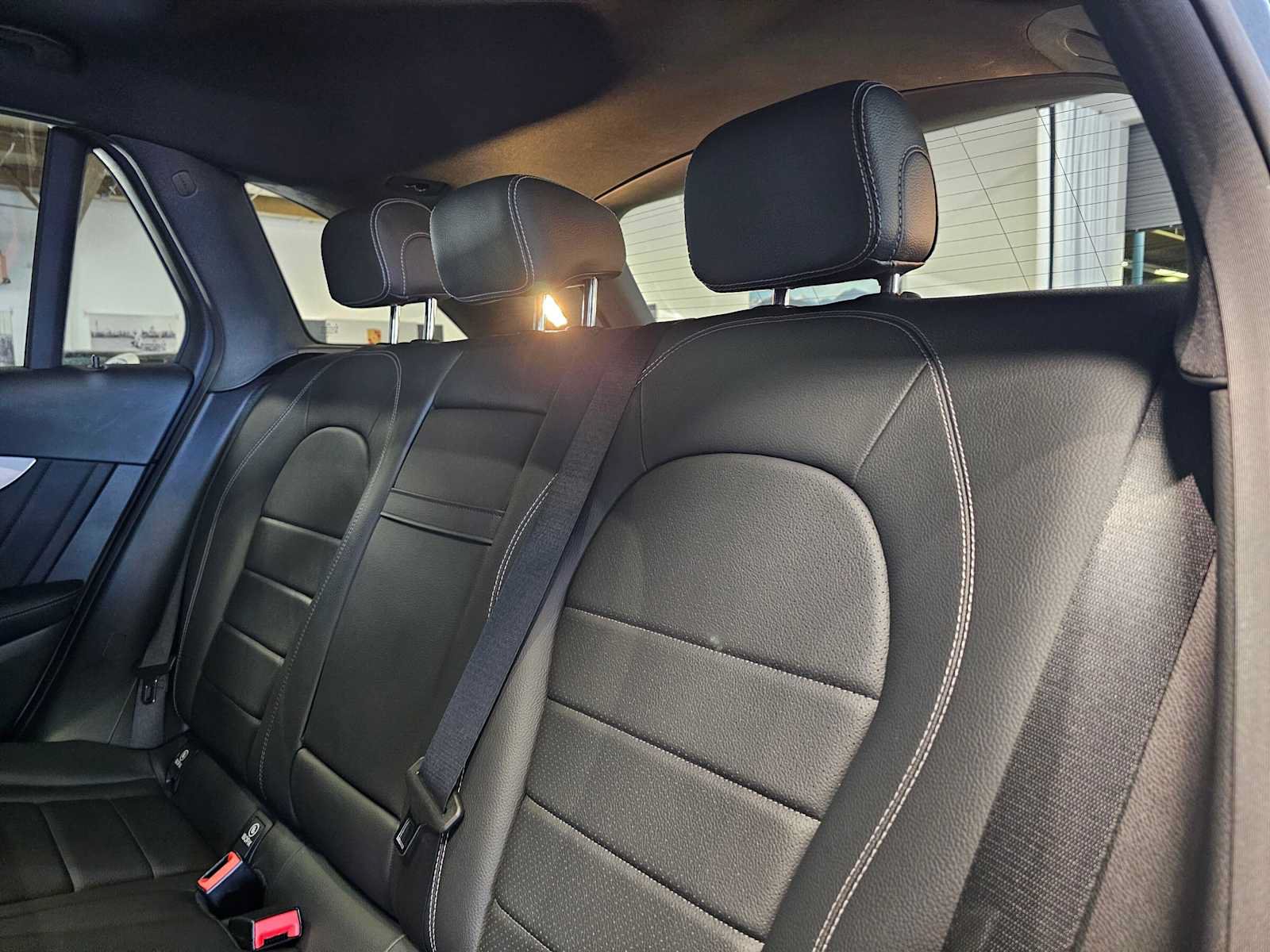 Used 2019 Mercedes-Benz GLC 300 4MATIC image 19