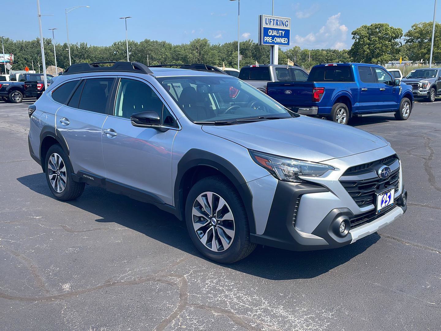 Used 2025 Subaru Outback Limited AWD/4WD image 7