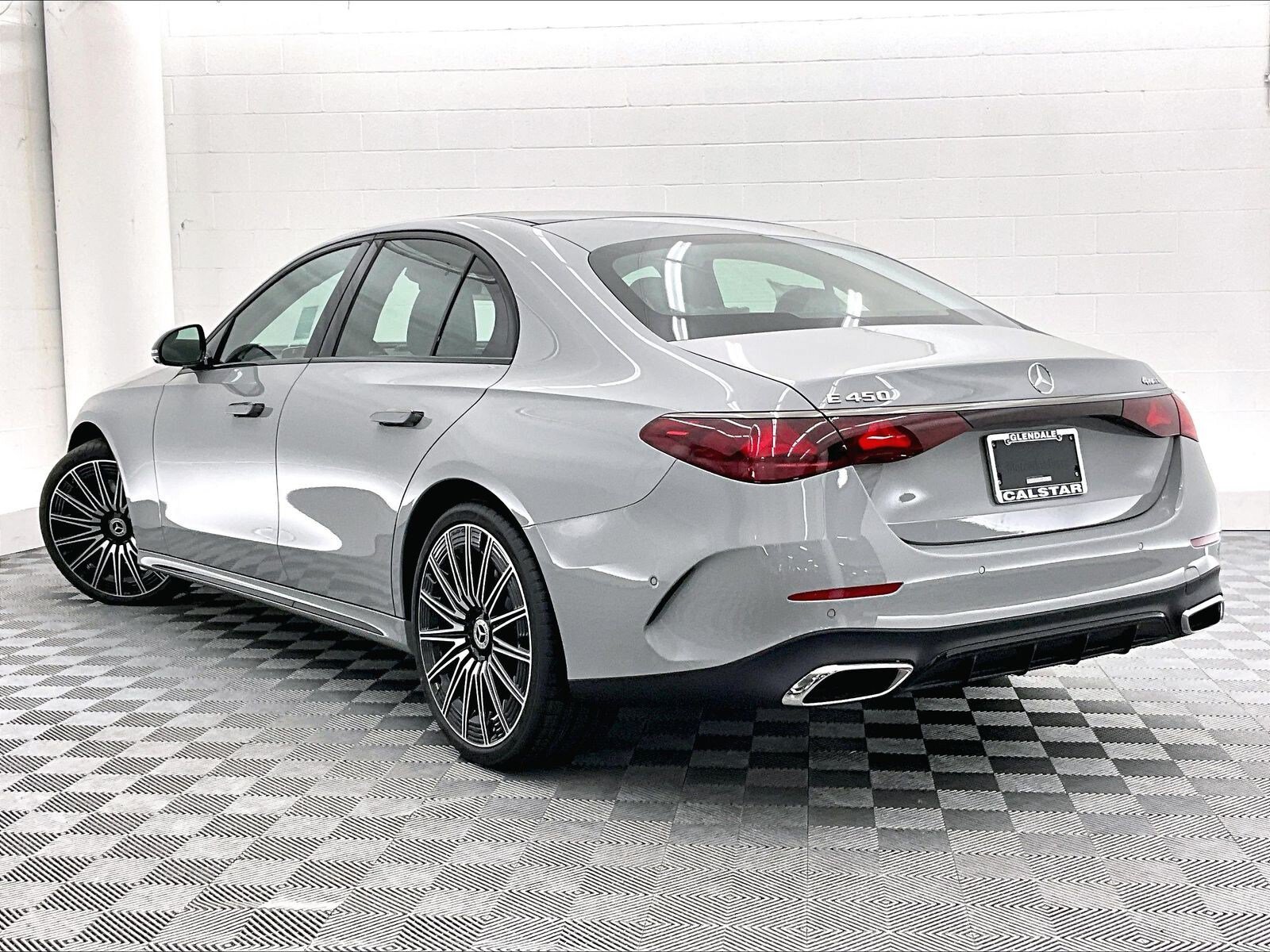 New 2027 Mercedes-Benz E 450 4MATIC Sedan image 2