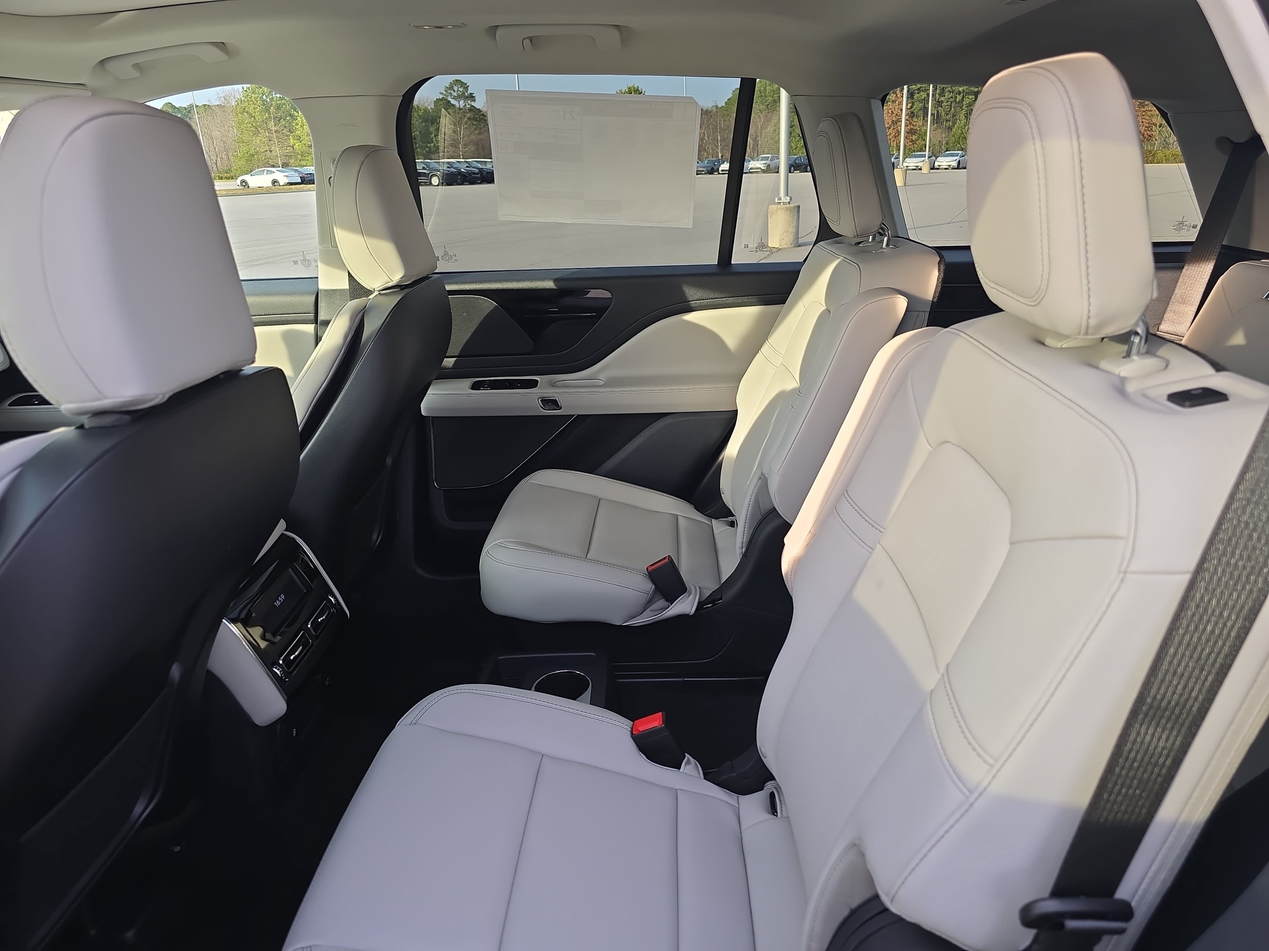 New 2026 Lincoln Aviator 2WD image 13