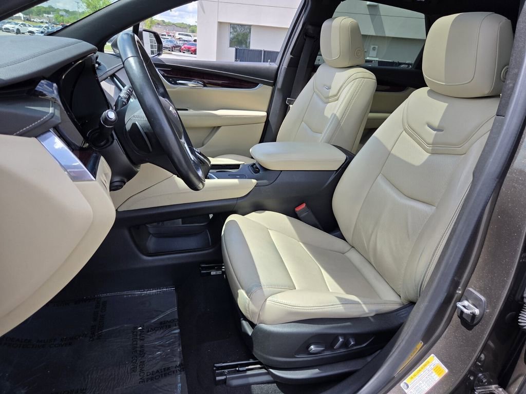 Used 2019 Cadillac XT5 Luxury image 9
