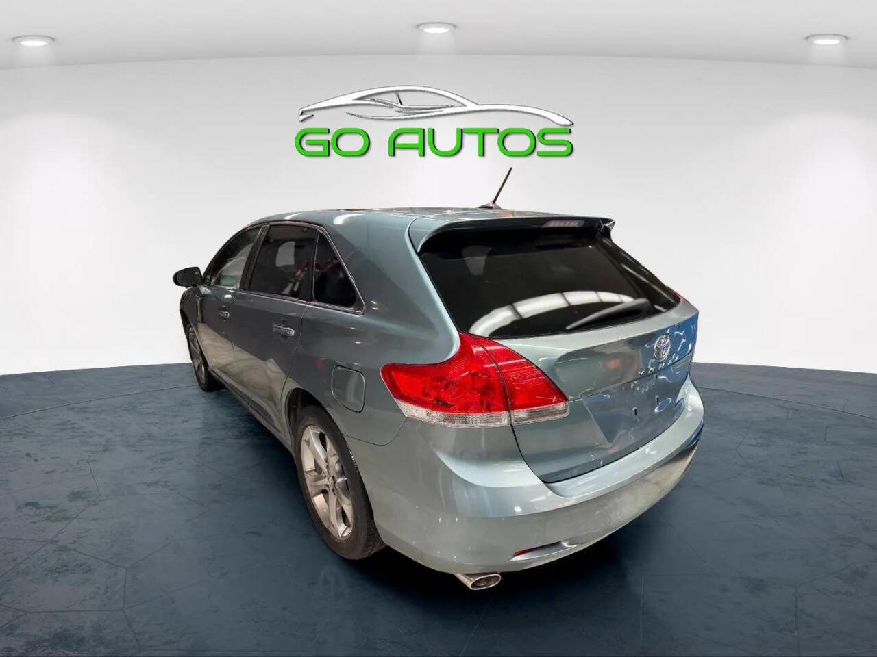 Used 2011 Toyota Venza AWD image 2