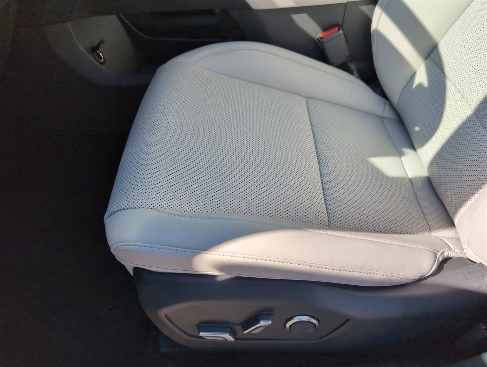 New 2026 Hyundai Santa Fe SEL FWD image 4