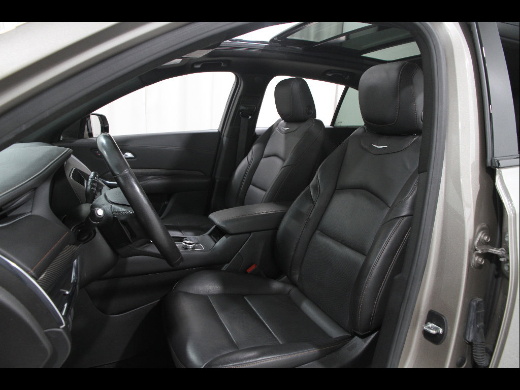 Used 2023 Cadillac XT4 Sport image 5