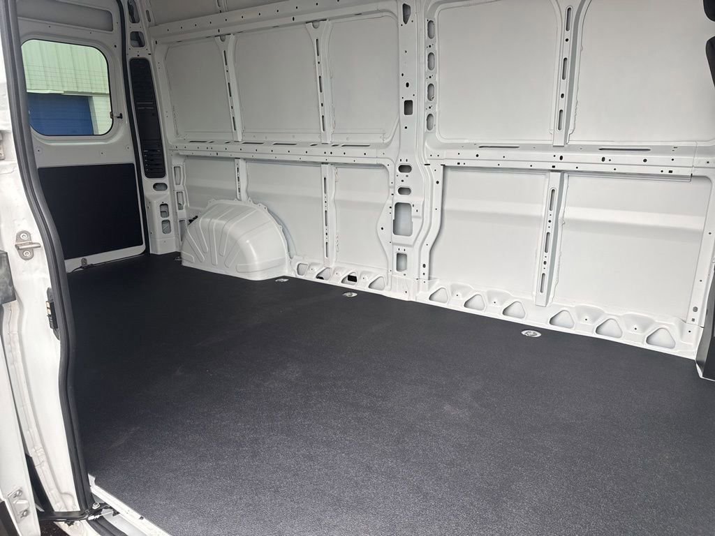 Used 2024 RAM ProMaster 2500 image 27