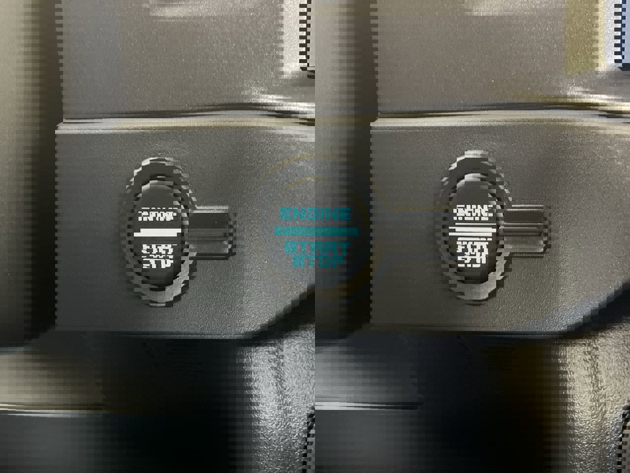 New 2025 Ford Bronco Badlands image 18