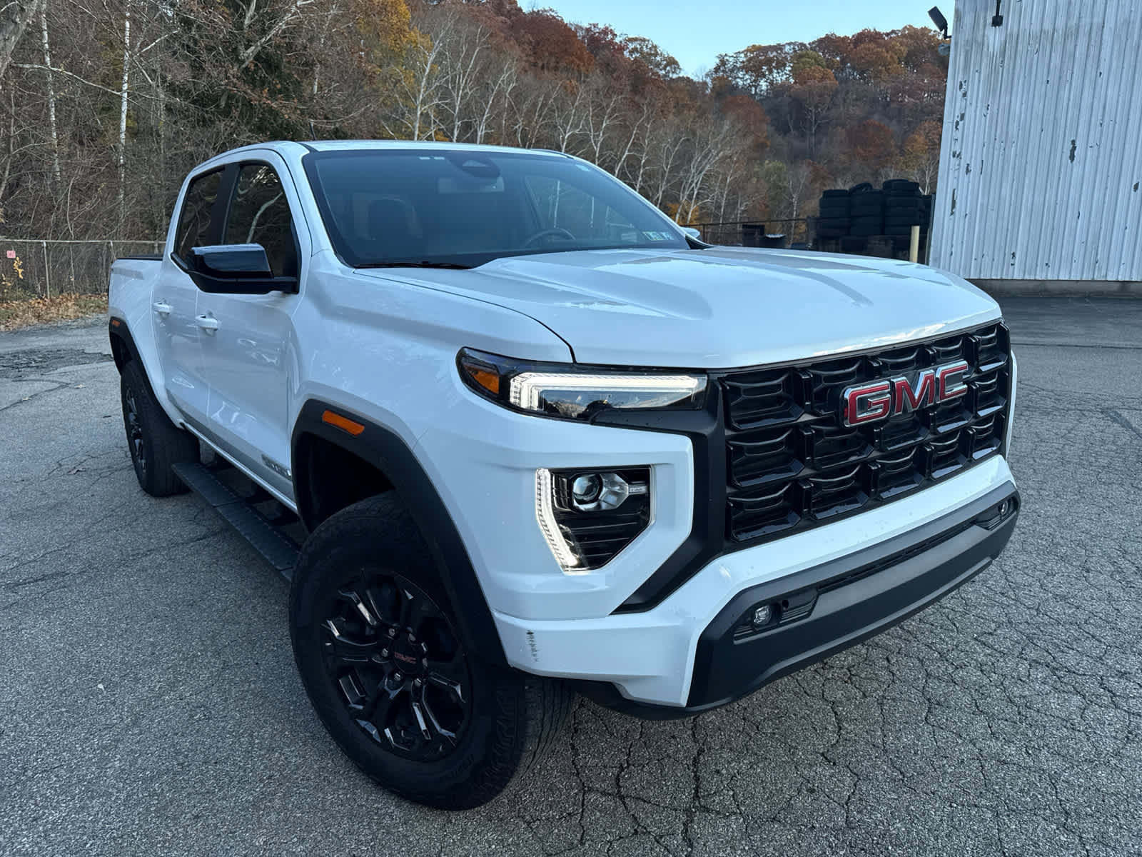 Used 2025 GMC Canyon Elevation w/ Convenience Package image 10