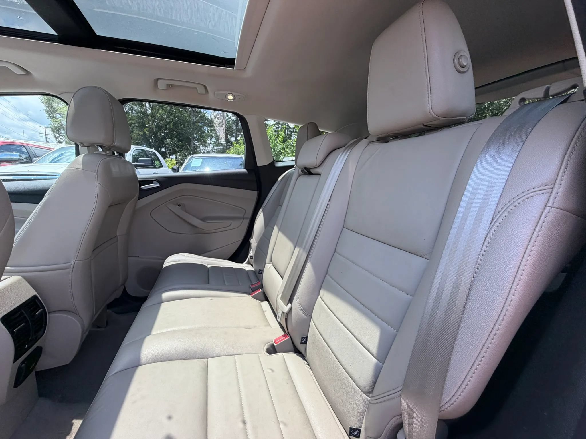 Used 2016 Ford Escape Titanium FWD image 18
