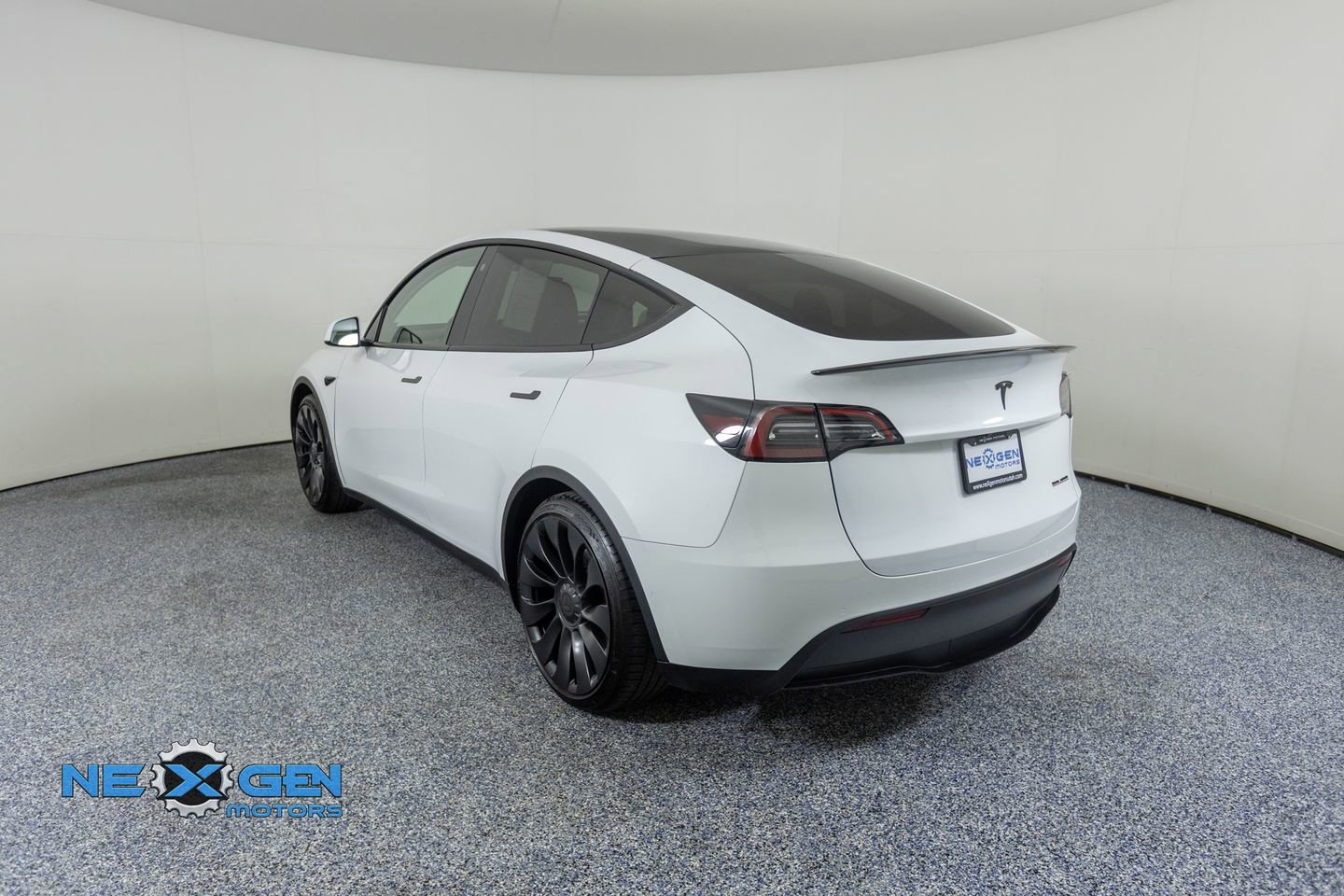 Used 2022 Tesla Model Y Performance AWD/4WD image 5