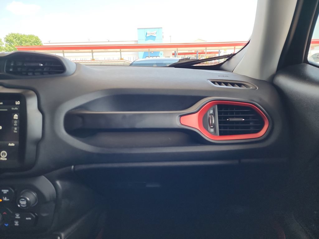 Used 2023 Jeep Renegade Trailhawk AWD/4WD image 21
