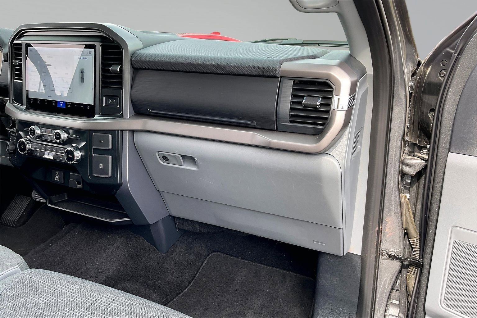 Used 2025 Ford F150 XLT w/ Equipment Group 301A Standard image 15