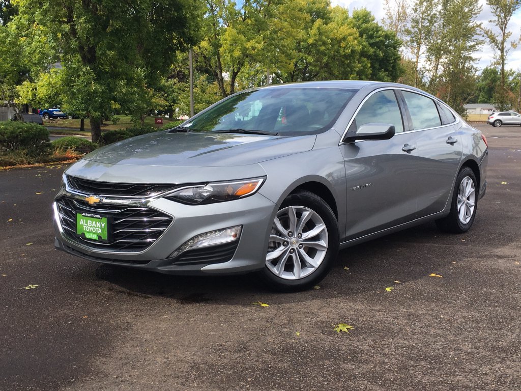 Used 2025 Chevrolet Malibu LT FWD image 1