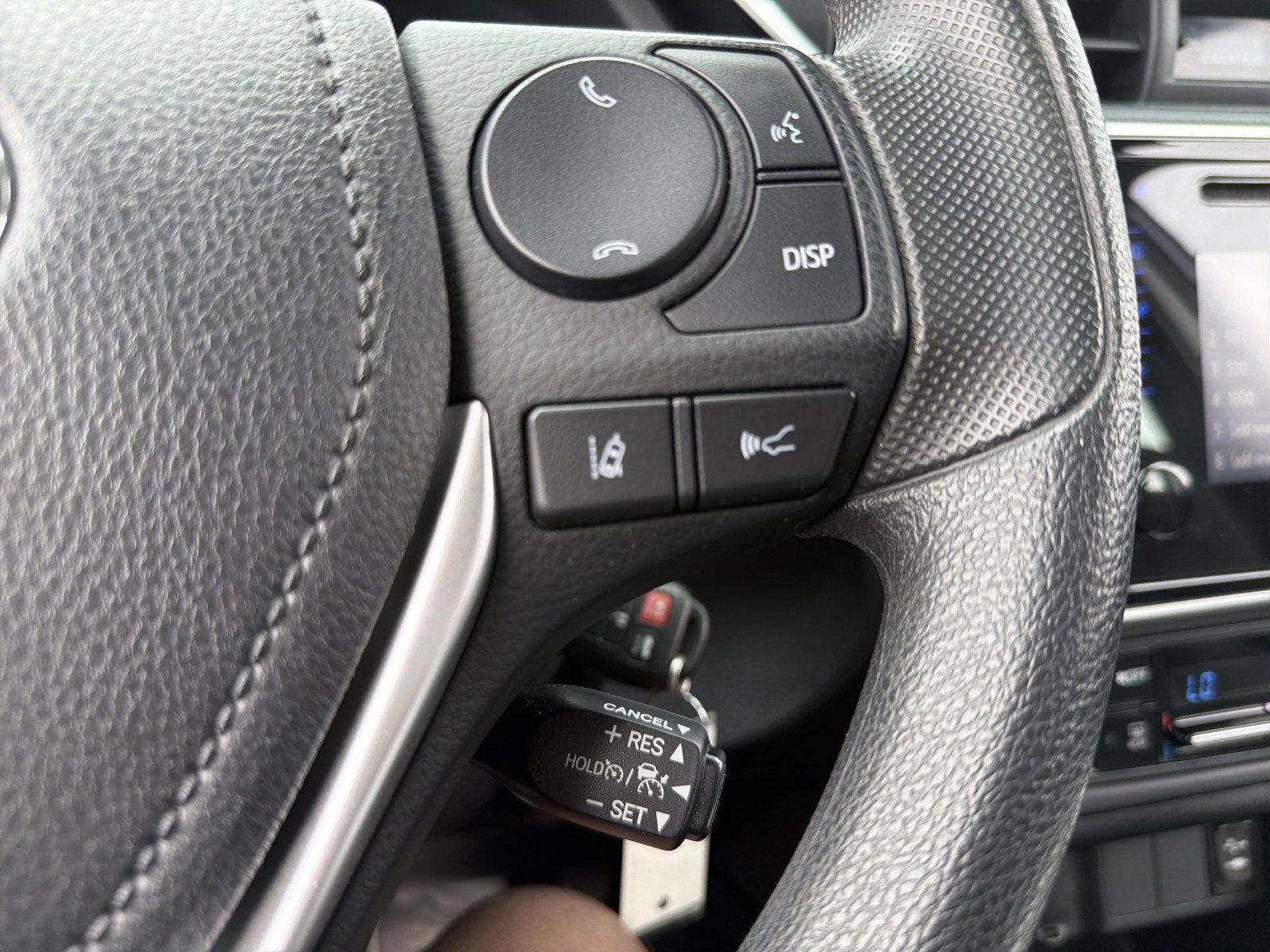 Used 2017 Toyota Corolla LE w/ Carpet Mat Package (TMS) FWD image 29