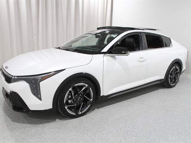 Used 2025 Kia K4 GT-Line w/ GT-Line Premium Package image 3
