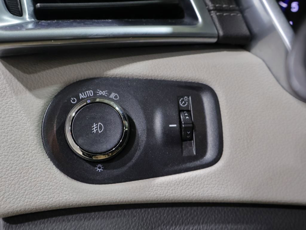 Used 2013 Cadillac SRX Premium AWD/4WD image 32