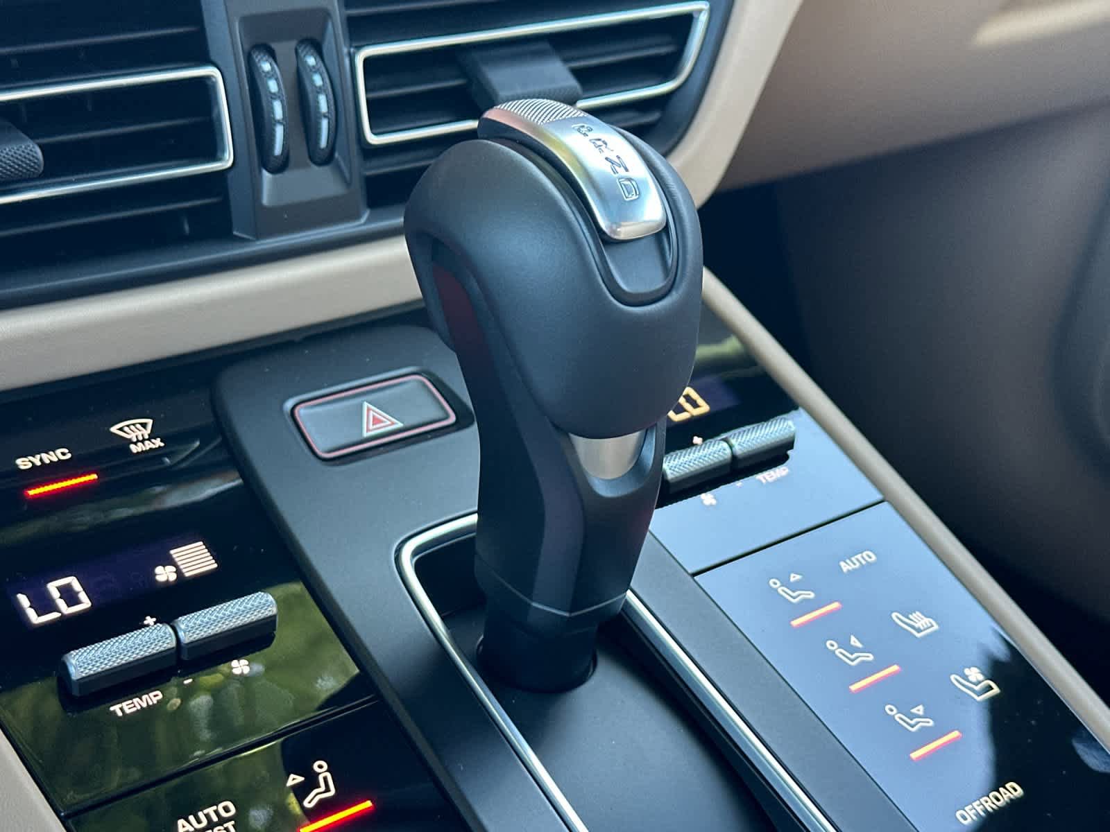 New 2026 Porsche Macan AWD/4WD image 25