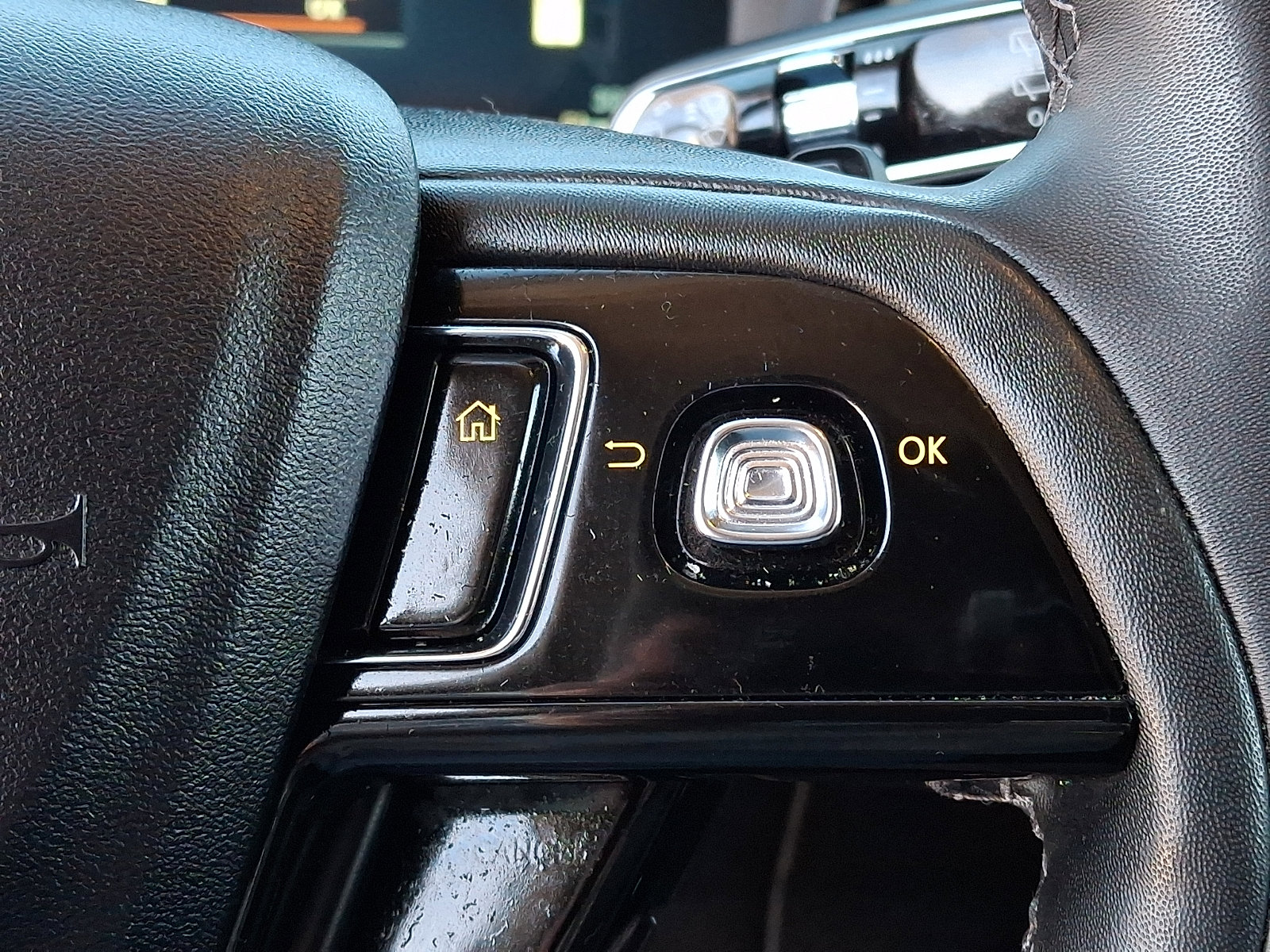 Certified 2023 Lincoln Corsair AWD image 23