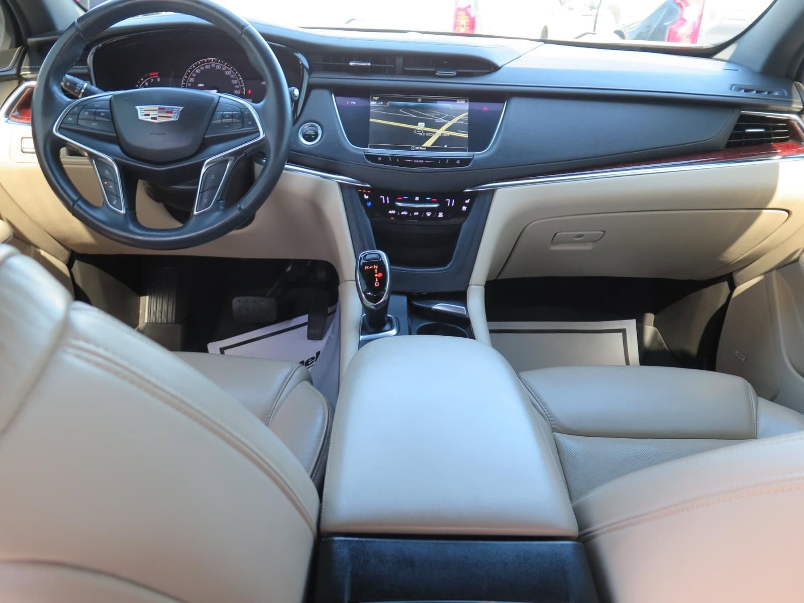 Used 2018 Cadillac XT5 Premium Luxury image 22