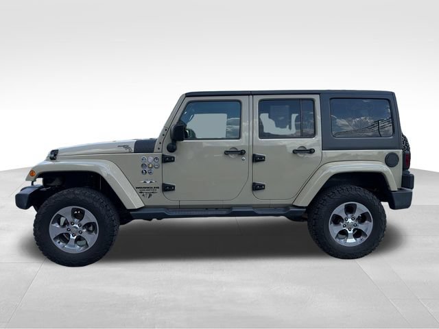 Used 2017 Jeep Wrangler Unlimited Sahara w/ Connectivity Group AWD/4WD image 8