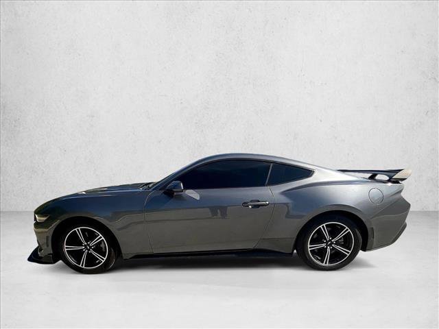 Used 2025 Ford Mustang Coupe RWD image 6