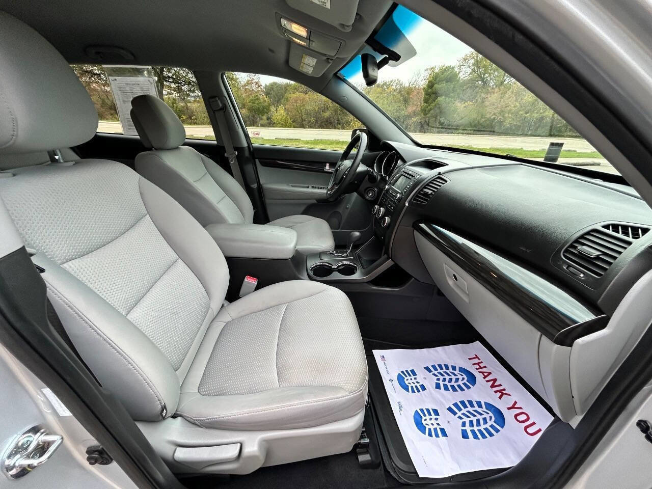 Used 2013 Kia Sorento LX w/ Convenience Pkg image 15