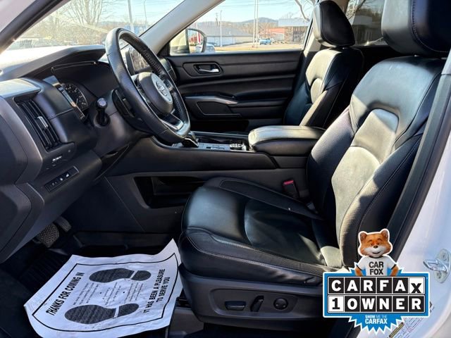 Used 2022 Nissan Pathfinder SL w/ Lighting Package (N92) image 9