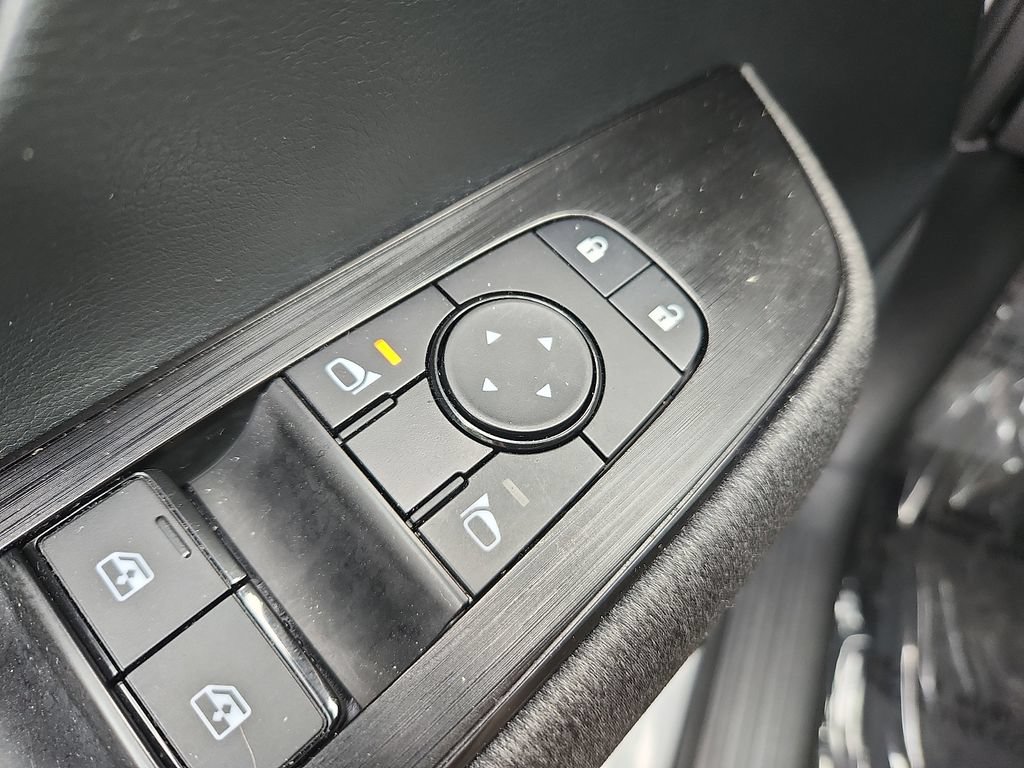 Certified 2025 Nissan Kicks SV AWD/4WD image 23