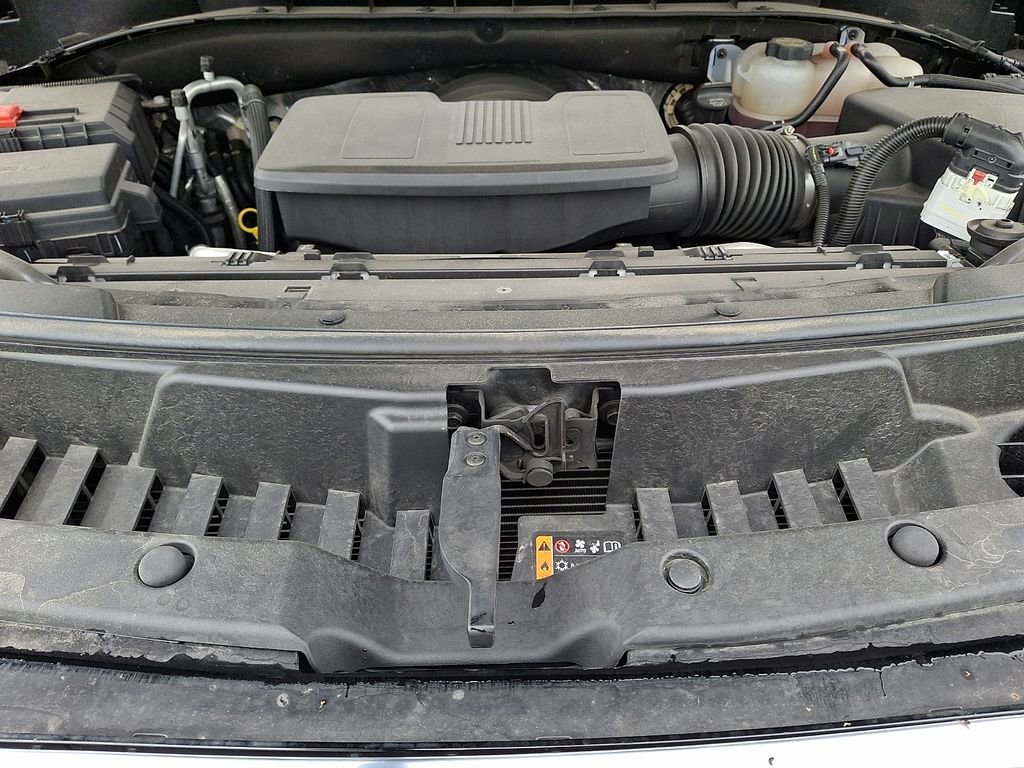 Used 2025 GMC Yukon AT4 w/ AT4 Premium Package AWD/4WD image 28