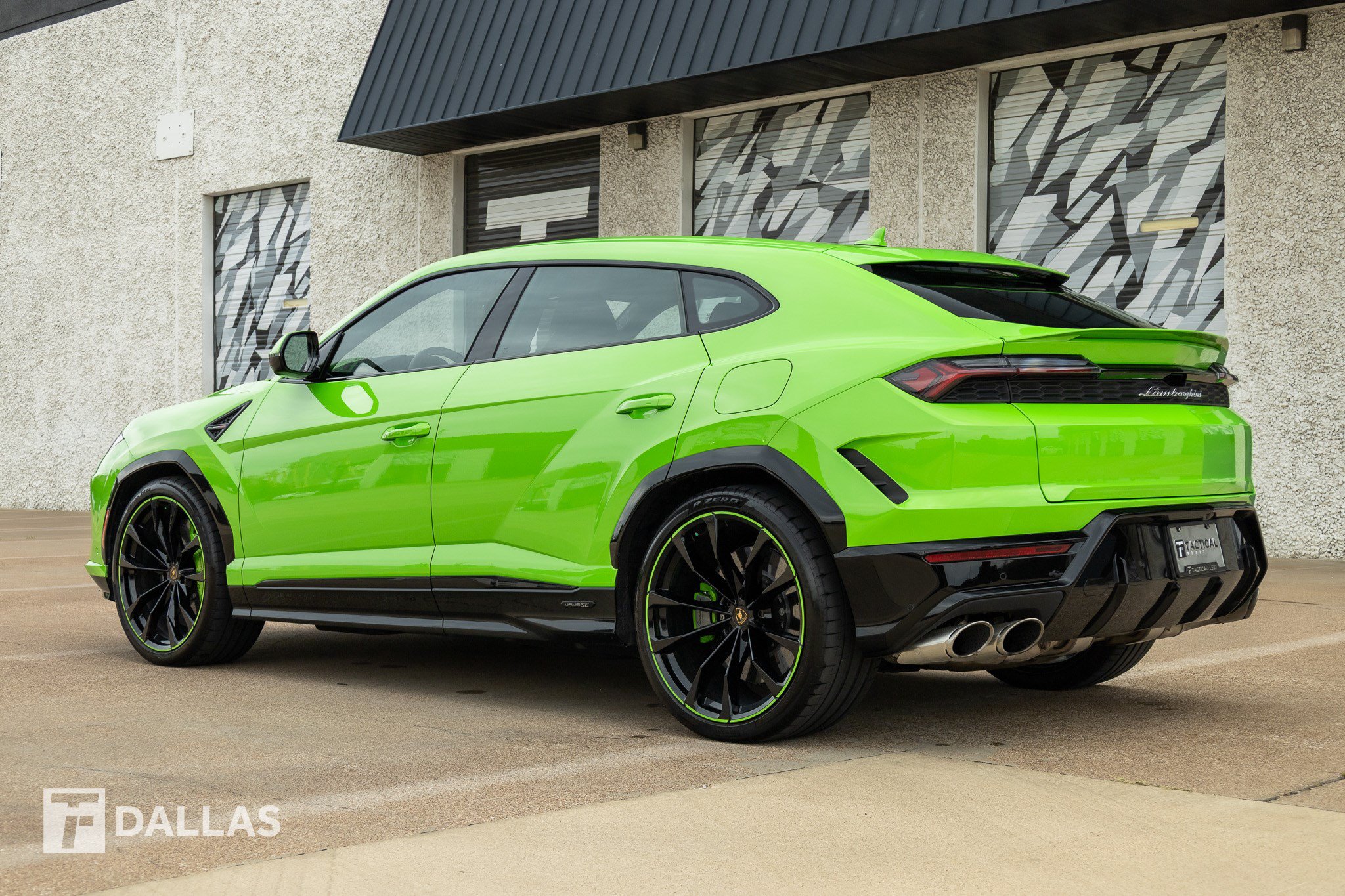 Used 2025 Lamborghini Urus Performante AWD/4WD image 10